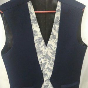 Dual fabric waist coat